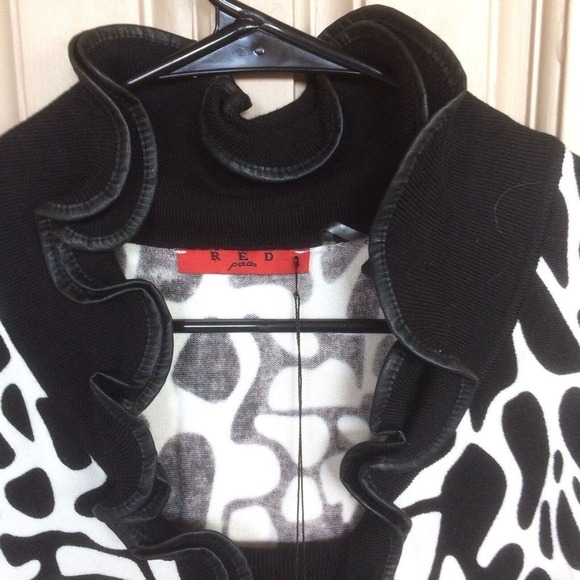 Red Petite Sweater Pullover SzPL Ruffle Collar Abstract Blk/Wht Sleeveless NWT - Picture 4 of 8
